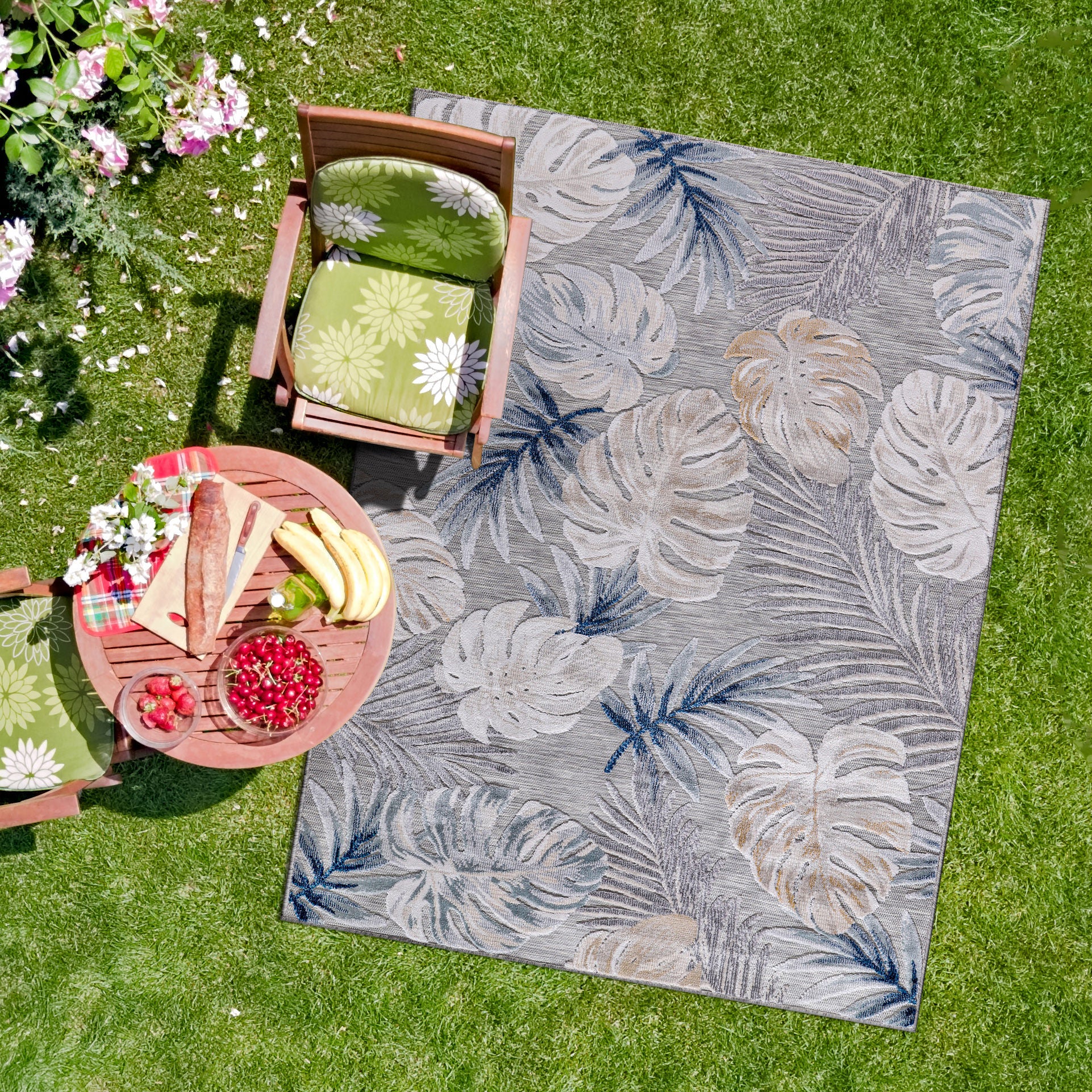 Leaf Outdoor Rug Blue