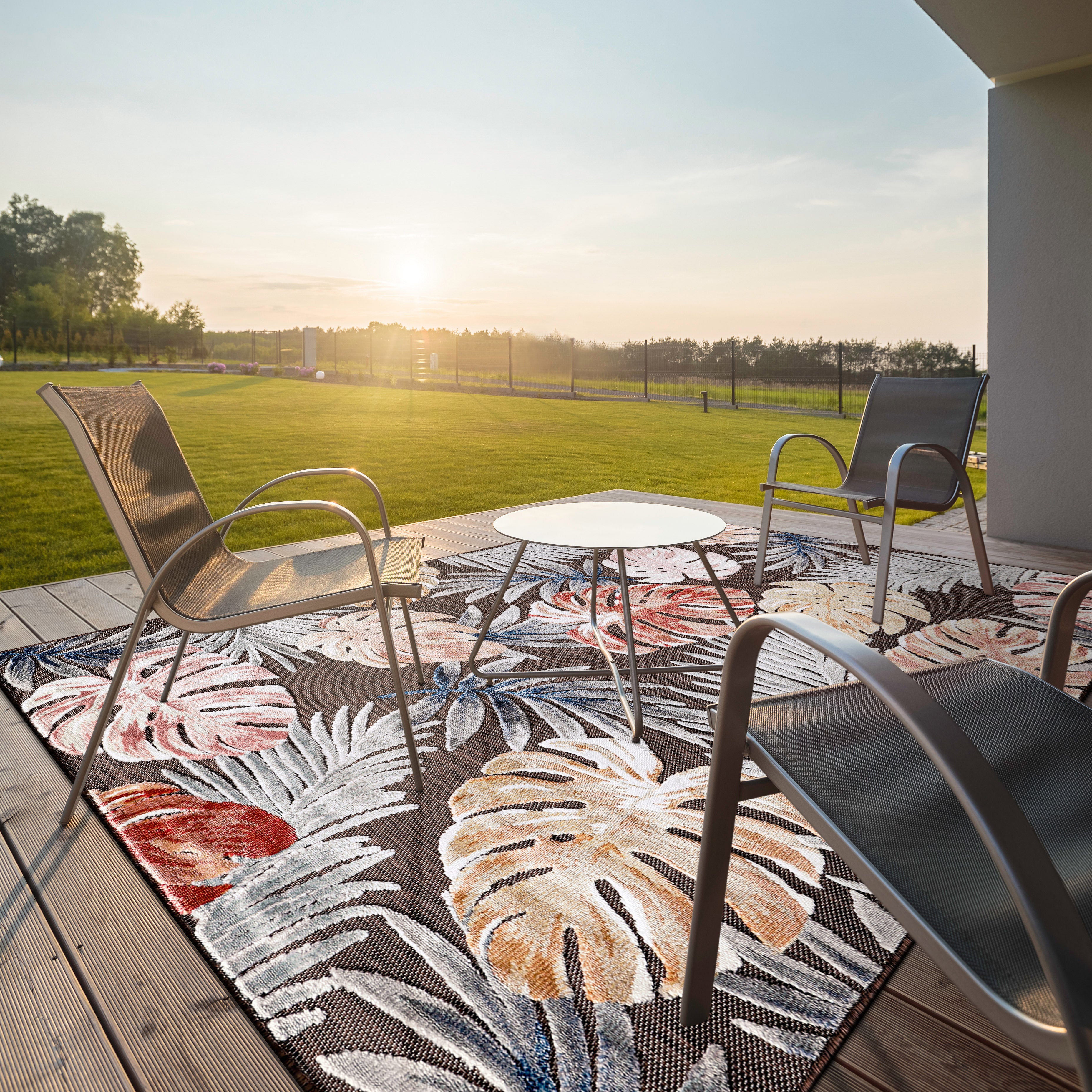 Leaf Outdoor Rug Brown
