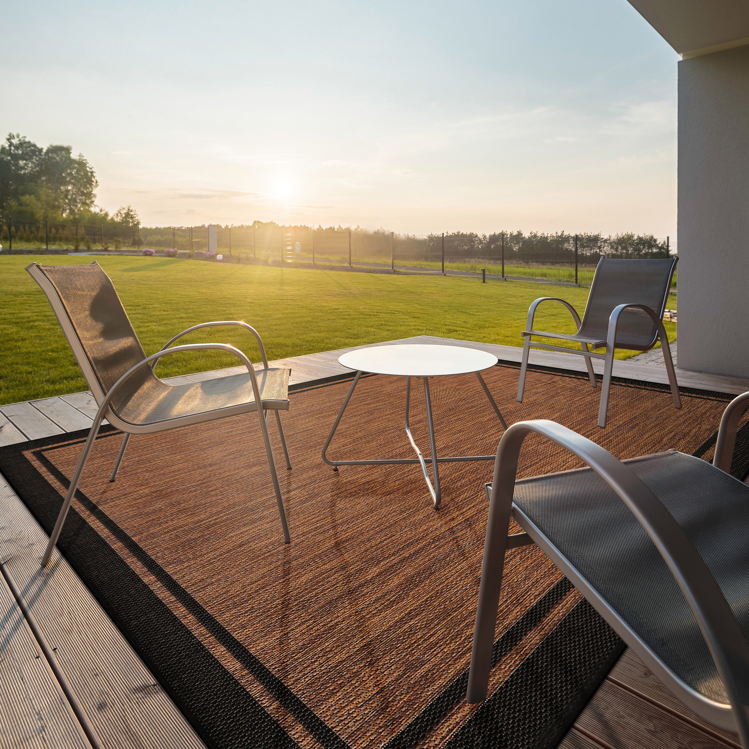 Summer Bordered Outdoor Rug Nut Brown