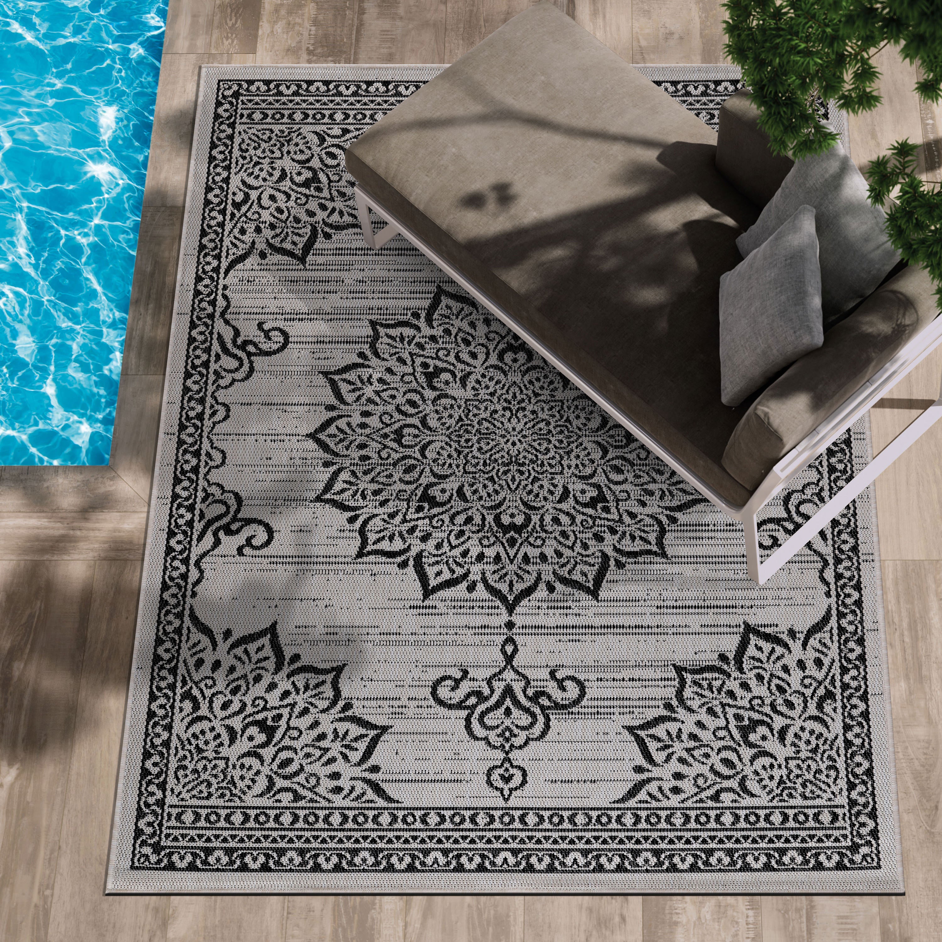 Summer Medallion Outdoor Rug White