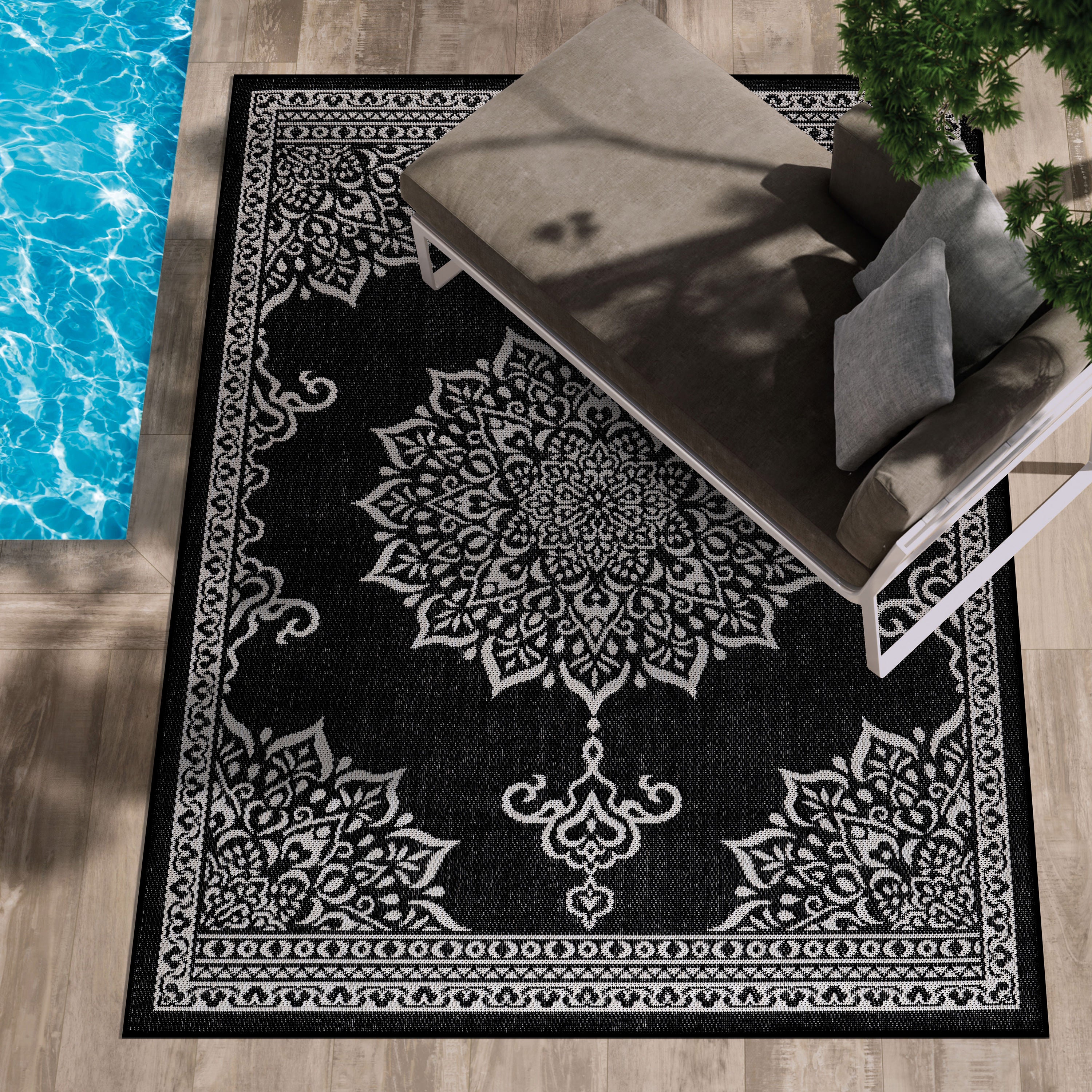 Summer Medallion Outdoor Rug Black