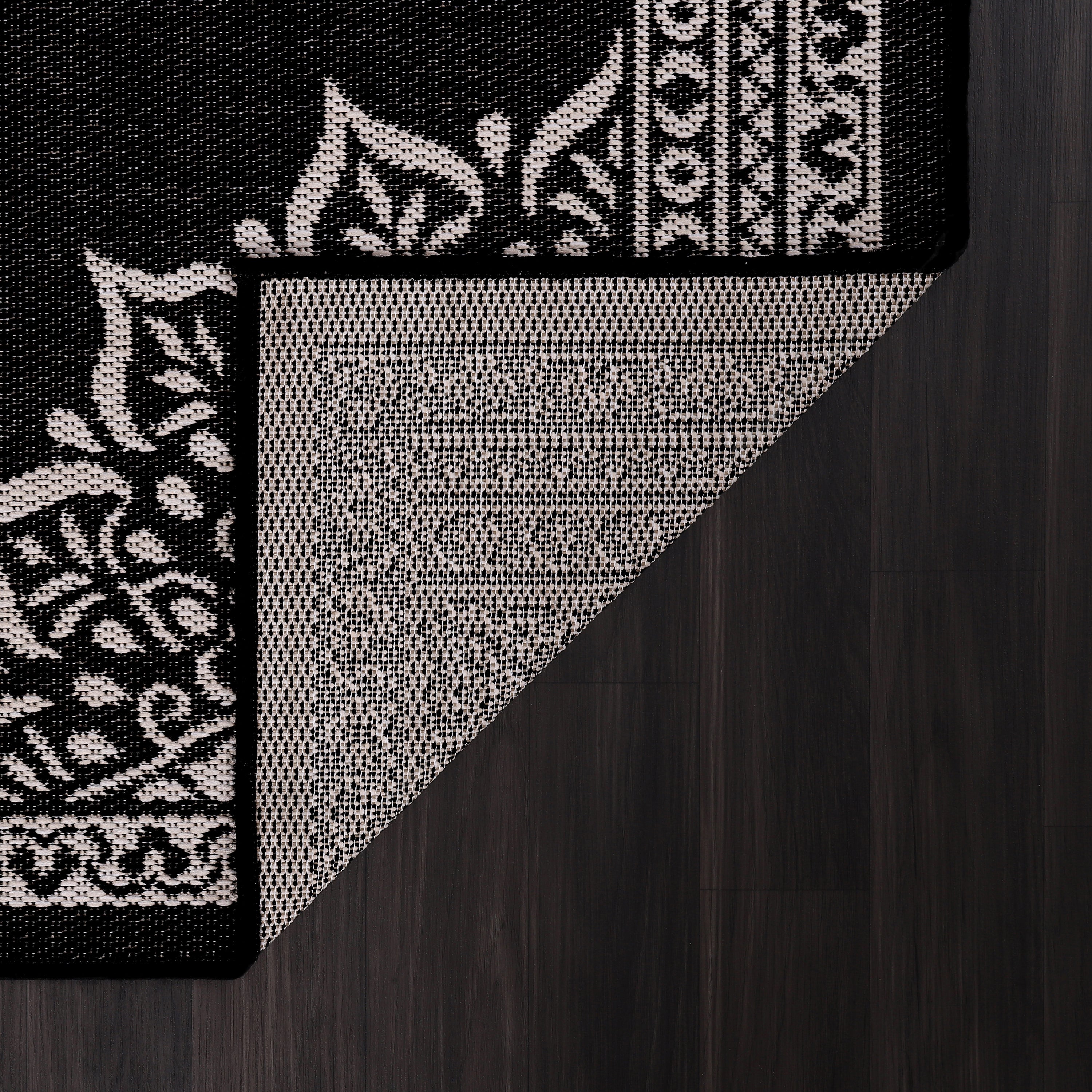 Summer Medallion Outdoor Rug Black