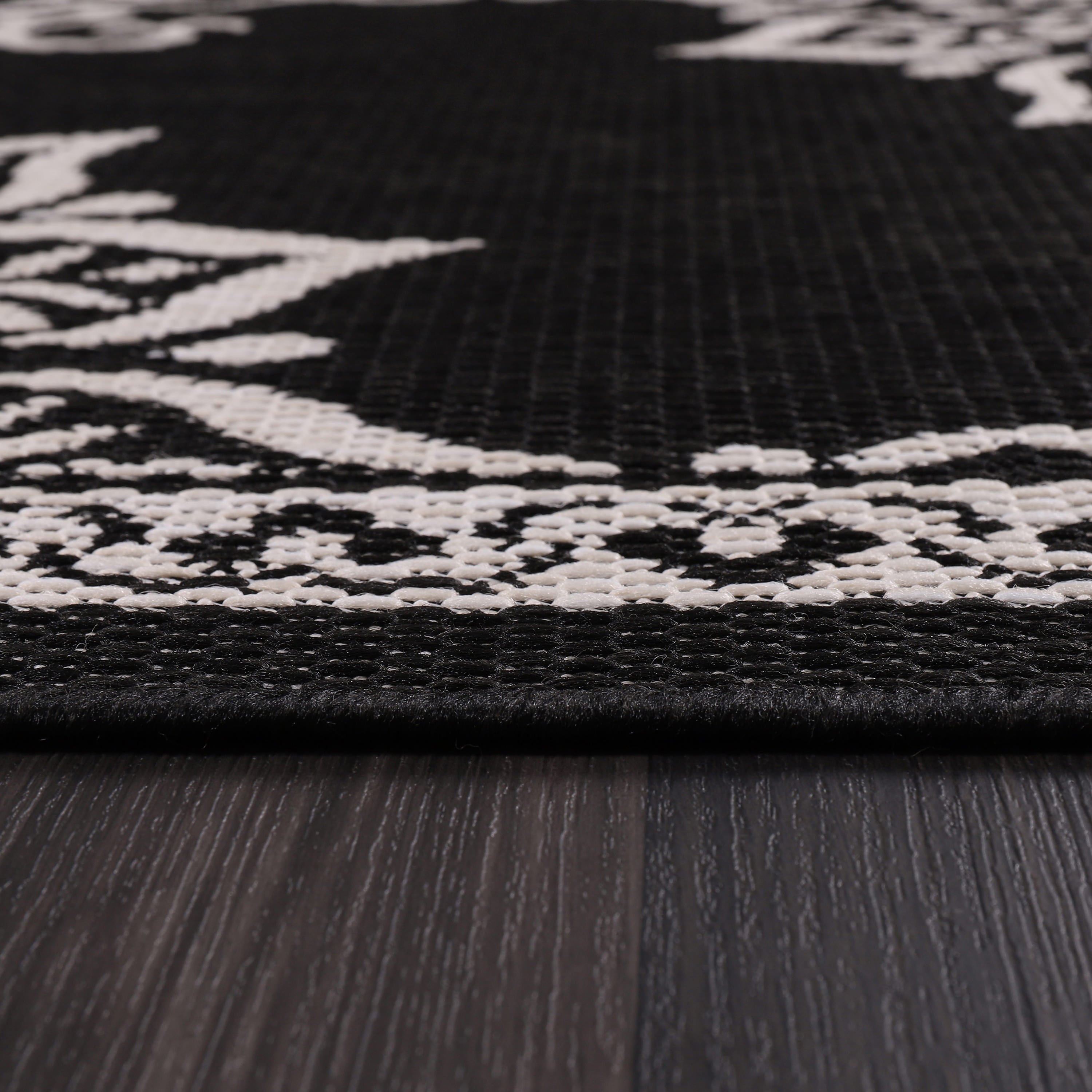 Summer Medallion Outdoor Rug Black