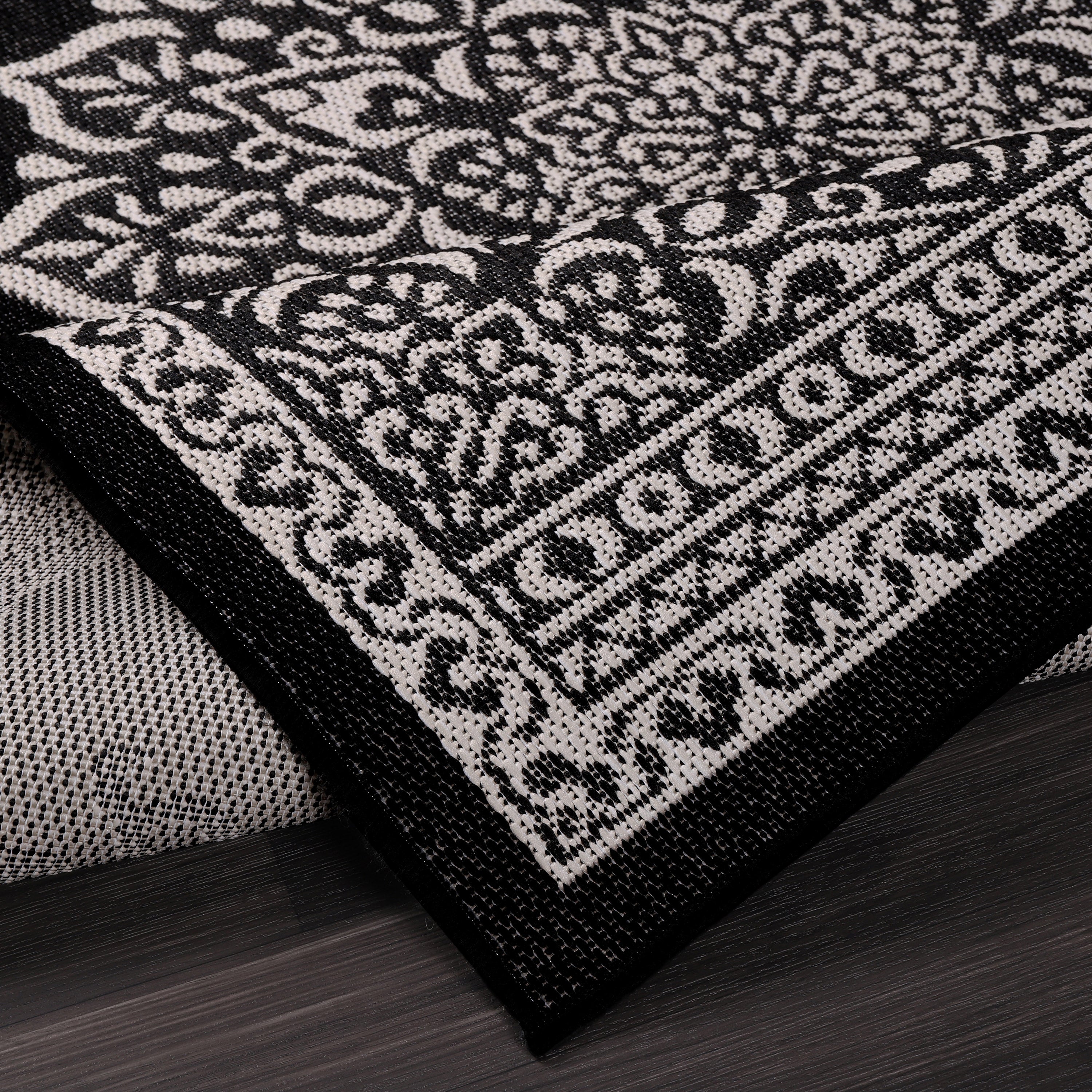 Summer Medallion Outdoor Rug Black